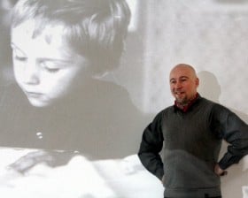 Chłopiec i mężczyzna - Biblioteka w Opolu (fot. R. Mielnik) Chłopiec i mężczyzna - Biblioteka w Opolu (fot. R. Mielnik)